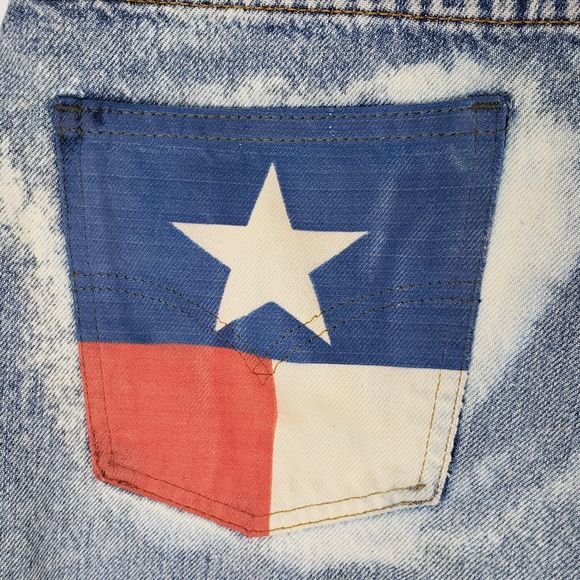 The Laundry Room Bleached Denim Texas Flag Shorts Sz M Redone Levis 615 - Picture 2 of 12